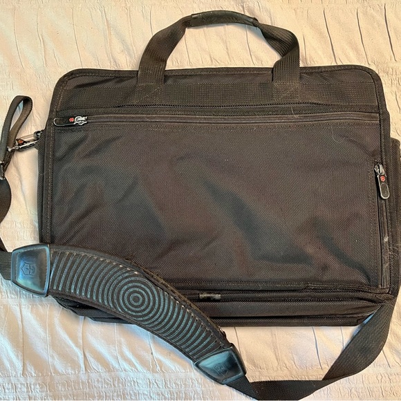 Victorinox Swiss Army Black Laptop Messenger Cross-body Expandable Bag Briefcase - Picture 5 of 6